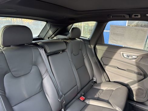 New 2026 Volvo XC60 B5 Ultra w/ Climate Package image 14