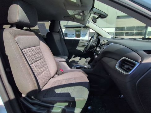Used 2024 Chevrolet Equinox LT image 27