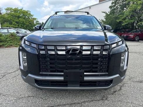 Used 2023 Hyundai Palisade Limited AWD/4WD image 2