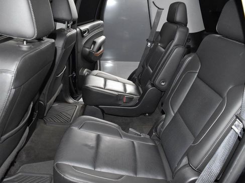 Used 2018 Chevrolet Tahoe Premier AWD/4WD image 32