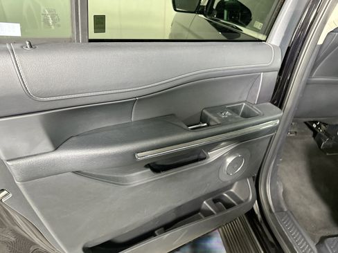 Used 2024 Ford Expedition Max XLT RWD image 26