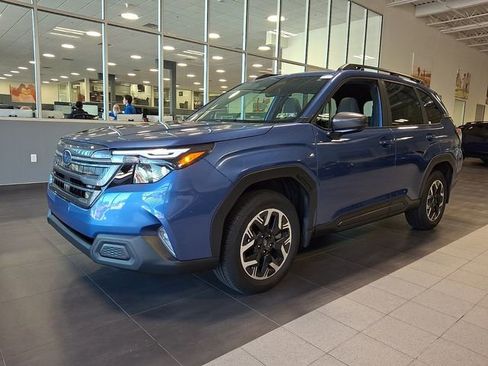 Used 2026 Subaru Forester Premium AWD/4WD image 3