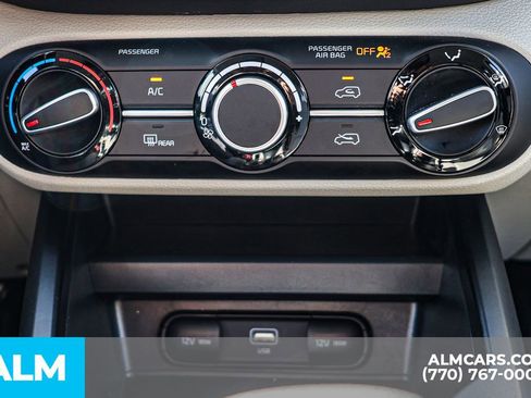 Used 2025 Kia Soul LX FWD image 39