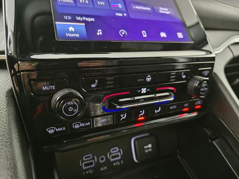 Used 2024 Jeep Grand Cherokee Altitude image 32