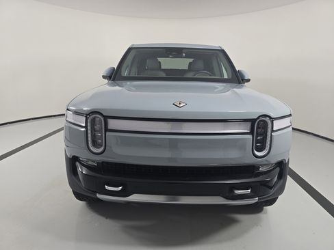 Used 2023 Rivian R1T Adventure image 8