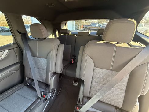 New 2026 GMC Acadia Elevation image 18