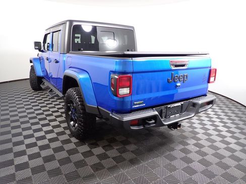 Used 2023 Jeep Gladiator Willys image 13