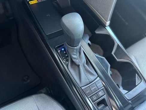 Used 2025 Toyota Camry LE w/ Convenience Package image 21