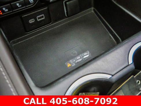 Used 2023 GMC Yukon SLT AWD/4WD image 33
