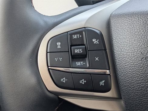 Used 2025 Ford Explorer Active w/ Active Comfort Package image 25