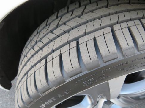 Used 2017 Lexus IS 200t image 38