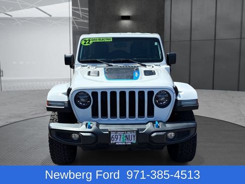 Used 2022 Jeep Wrangler Unlimited Rubicon 4xe w/ Cold Weather Group AWD/4WD image 2