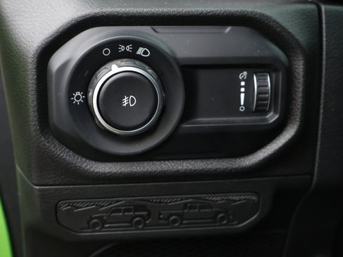 Used 2025 Jeep Wrangler Unlimited Sport AWD/4WD image 10