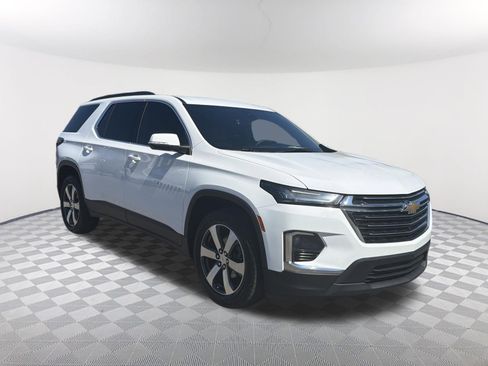 Certified 2023 Chevrolet Traverse LT w/ LT Premium Package FWD image 8