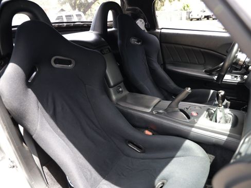 Used 2005 Honda S2000 image 14