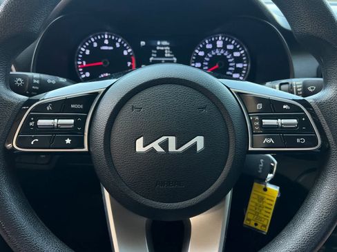 Used 2023 Kia Forte LXS FWD image 23