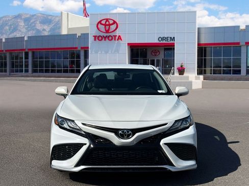 Used 2021 Toyota Camry XSE w/ Carpet Mat Package (TMS) FWD image 2