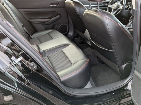 Used 2025 Nissan Altima 2.5 SR image 19