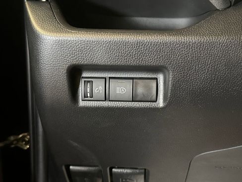 Used 2023 Toyota RAV4 LE AWD/4WD image 18