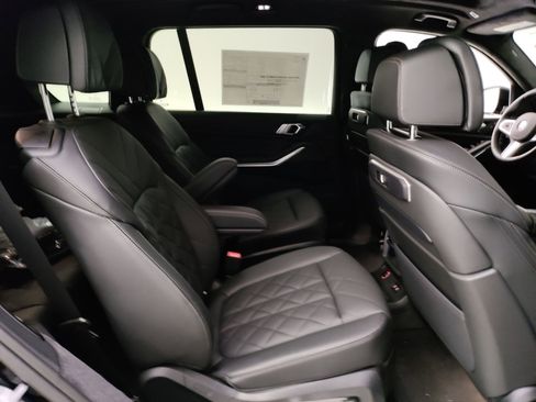 Used 2026 BMW X7 xDrive40i w/ M Sport Package image 25