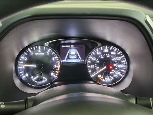 Certified 2020 Nissan Pathfinder S image 43