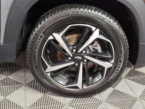 Used 2023 Chevrolet TrailBlazer RS AWD/4WD image 11