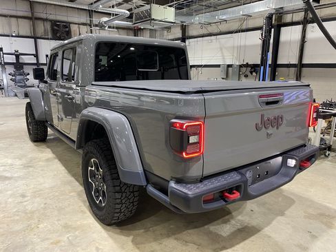 Used 2023 Jeep Gladiator Rubicon w/ LED Lighting Group AWD/4WD image 16