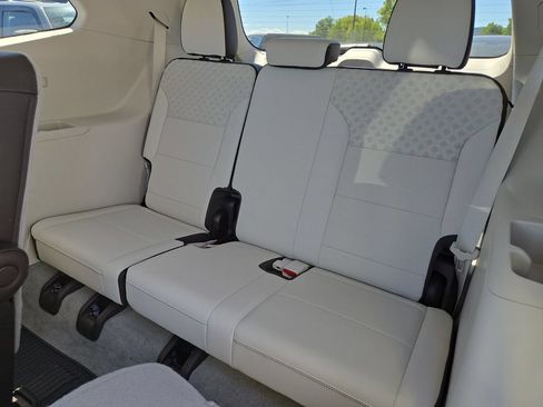 Used 2025 GMC Acadia Denali w/ Super Cruise Package AWD/4WD image 5