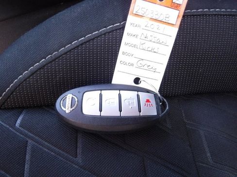 Used 2021 Nissan Kicks SV image 33