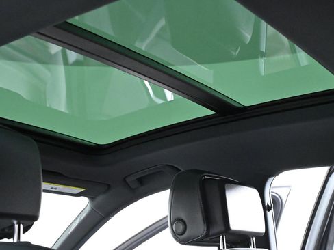 Used 2022 Audi e-tron Chronos image 31