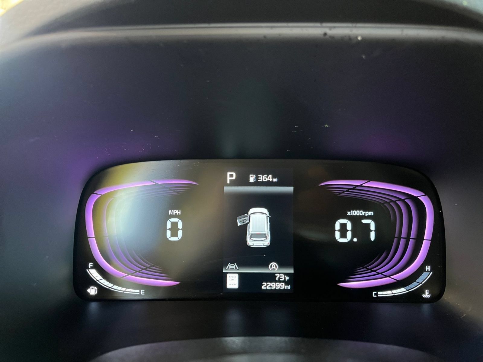 Used 2025 Kia Soul LX w/ LX Technology Package FWD image 39