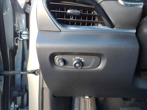 Certified 2023 Chevrolet Traverse LT image 13