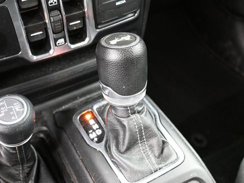 Used 2024 Jeep Wrangler Unlimited w/ Convenience Group image 30