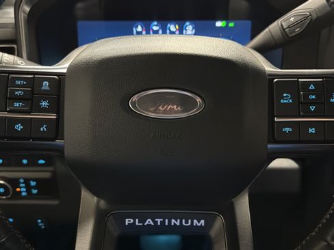 Used 2023 Ford F250 Platinum AWD/4WD image 15