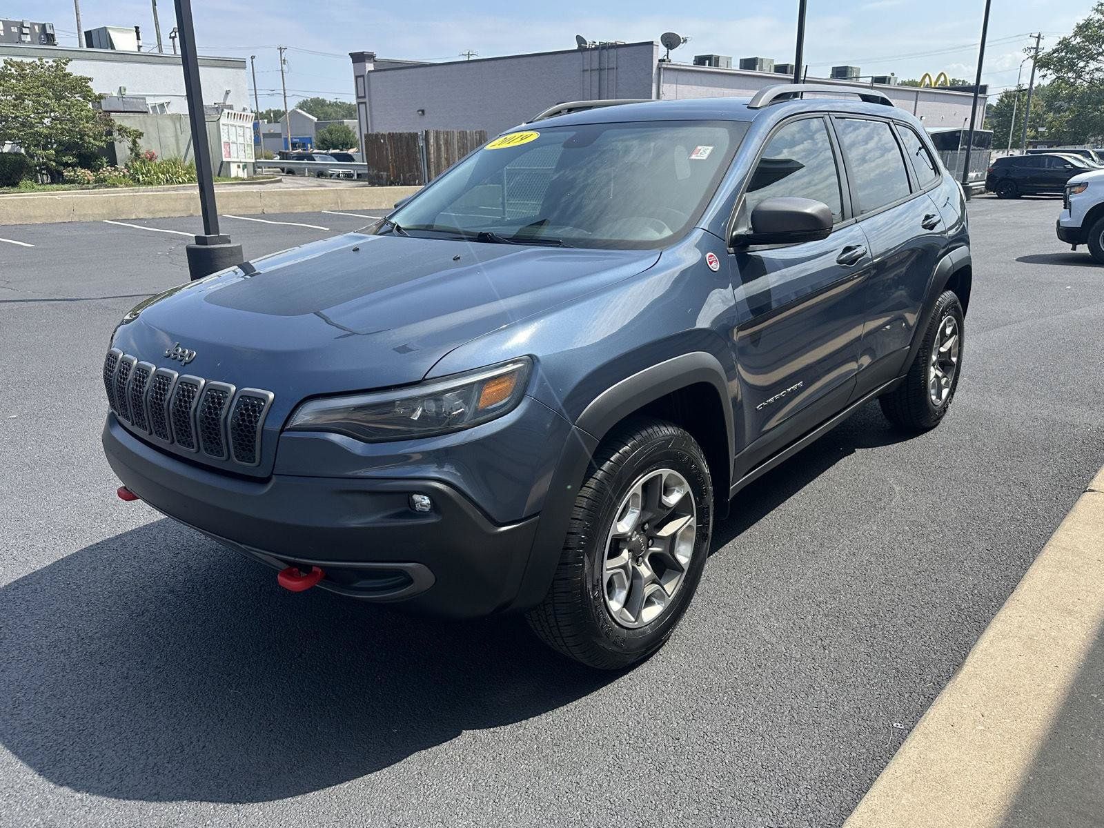 Used 2019 Jeep Cherokee Trailhawk w/ Comfort/Convenience Group AWD/4WD image 7