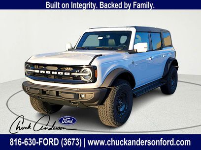 New 2025 Ford Bronco Outer Banks w/ Sasquatch Package