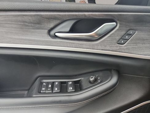 Certified 2022 Jeep Grand Cherokee L Limited AWD/4WD image 24