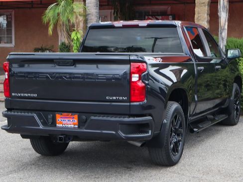 Used 2023 Chevrolet Silverado 1500 Custom AWD/4WD image 10