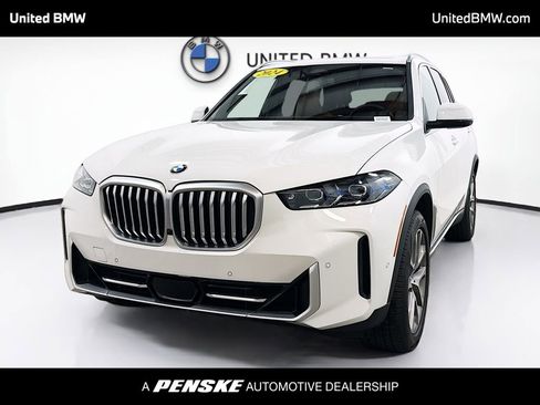 Used 2024 BMW X5 sDrive40i w/ Premium Package image 1