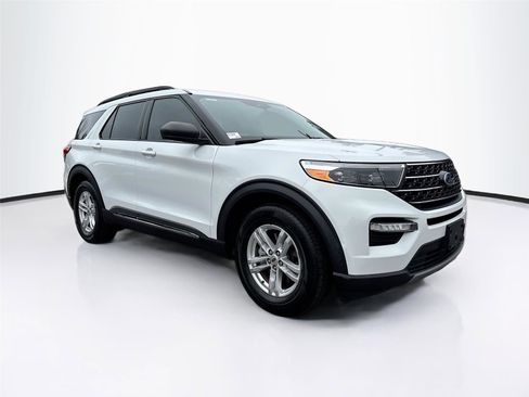 Used 2020 Ford Explorer XLT w/ Equipment Group 202A image 1