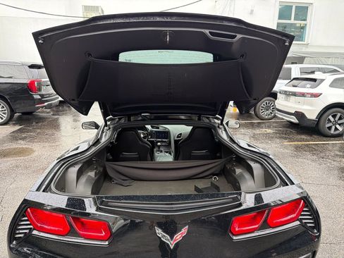 Used 2017 Chevrolet Corvette Stingray Coupe w/ 1LT RWD image 11