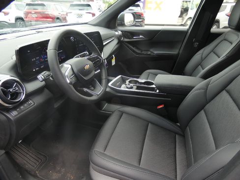 New 2026 Chevrolet Equinox LT w/ Convenience Package II AWD/4WD image 12
