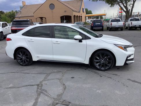 Used 2025 Toyota Corolla SE w/ SE Premium Package AWD/4WD image 9