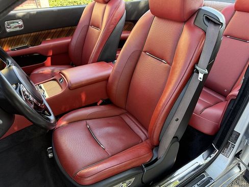 Used 2016 Rolls-Royce Dawn image 9
