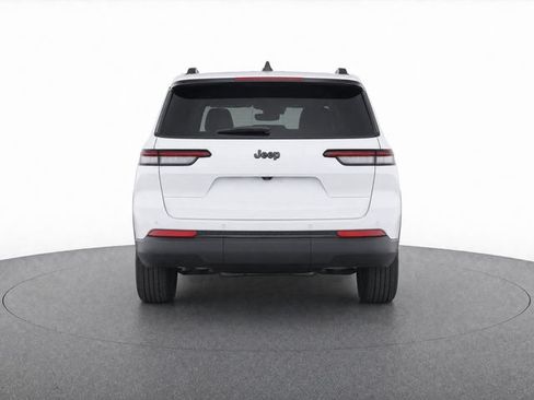 Used 2024 Jeep Grand Cherokee L Laredo RWD image 6
