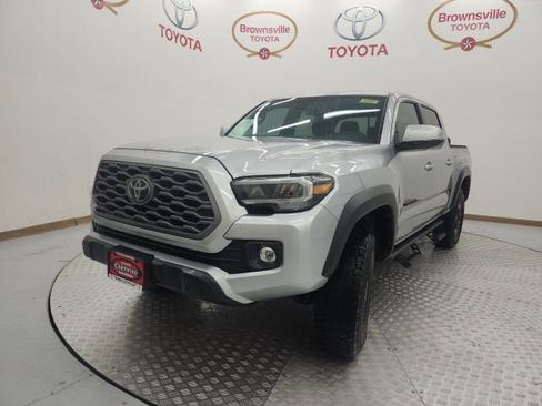 Certified 2023 Toyota Tacoma TRD Off-Road w/ Technology Package AWD/4WD image 2
