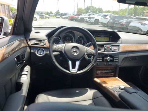 Used 2012 Mercedes-Benz E 350 4MATIC Sedan image 11