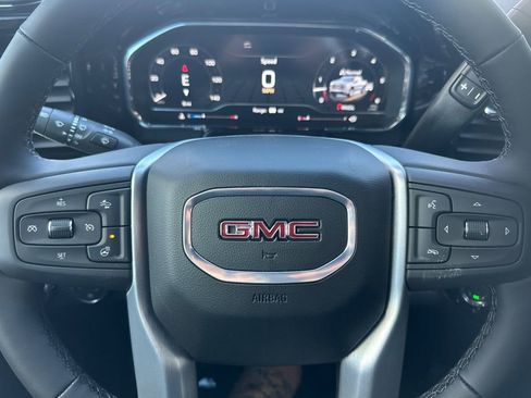 New 2025 GMC Sierra 1500 SLE w/ Preferred Package image 21