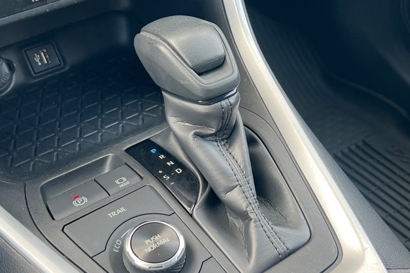 Certified 2023 Toyota RAV4 LE AWD/4WD image 20