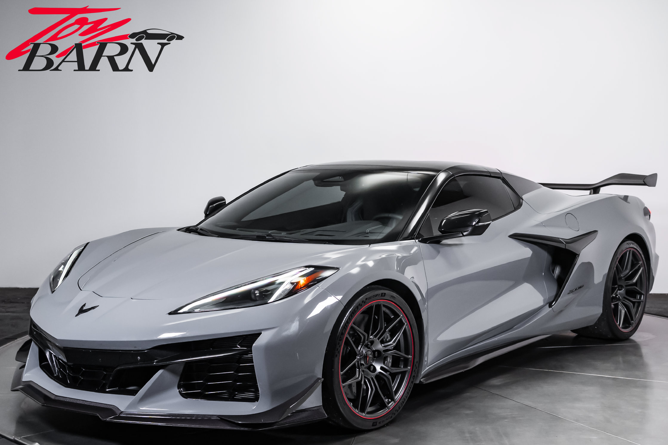Used 2025 Chevrolet Corvette Z06 w/ Z07 Performance Package RWD image 9